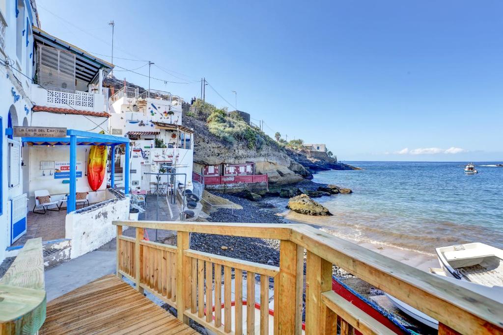 La Casa del Capitán - terrace-view-village-and-beach